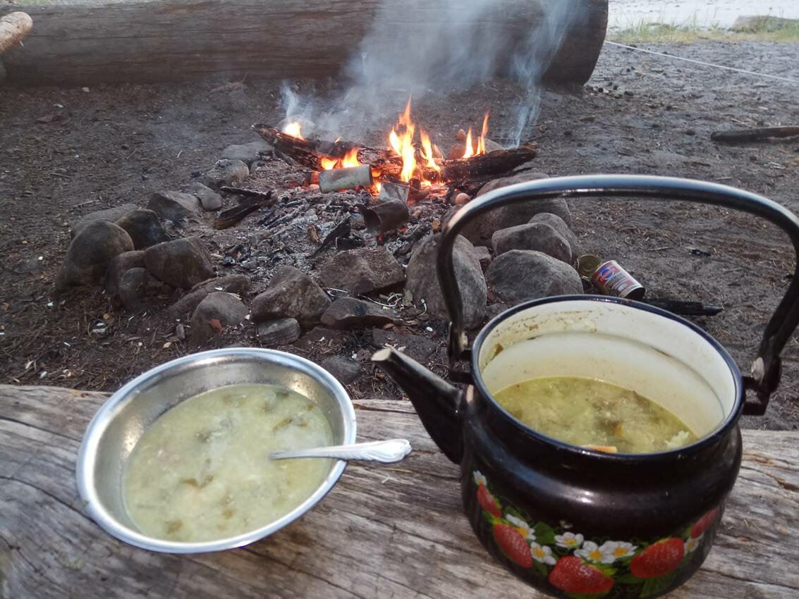 Белое море на парусном катамаране