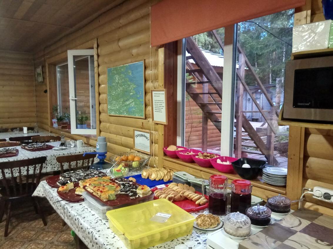 Белое море на парусном катамаране