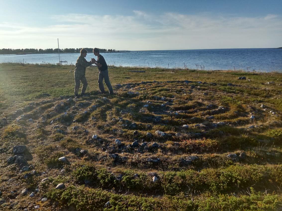 Белое море на парусном катамаране