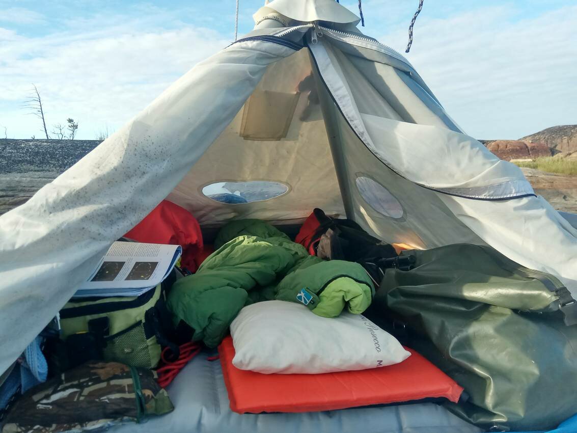 Белое море на парусном катамаране