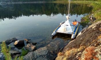 Белое море на парусном катамаране