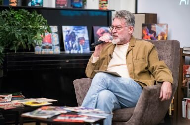 Артемий Троицкий презентует свою книгу на ВДНХ